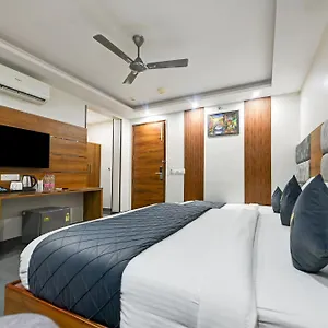 Kelvish Hotel-delhi Igi Airport 4*, New Delhi India