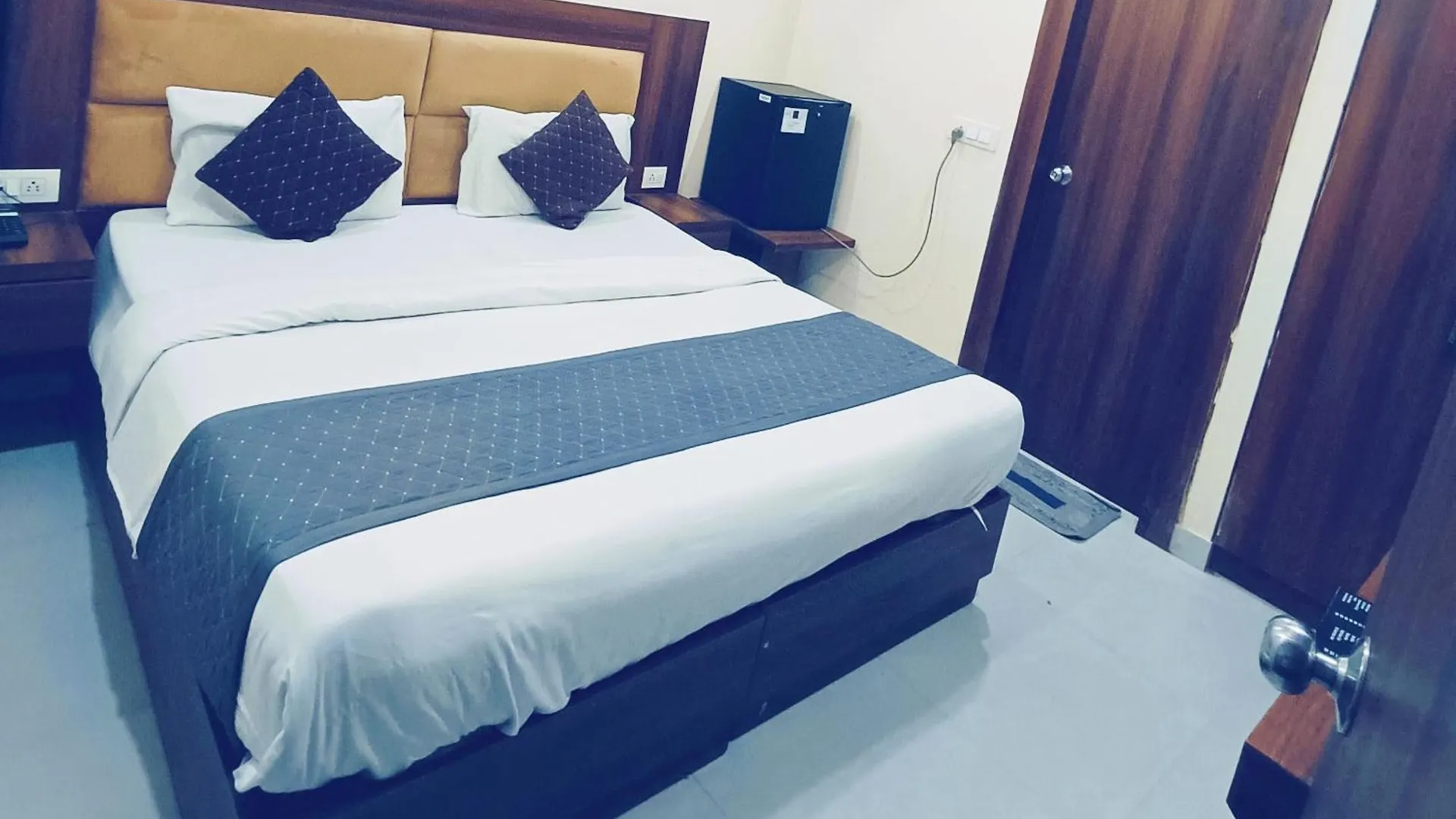 Hotel Konark Stay Near Igi Airport New Delhi